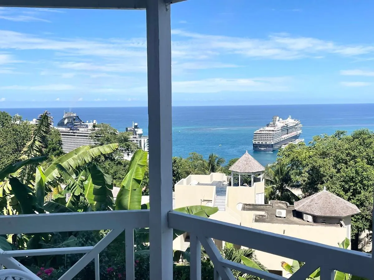 Hummingbird Retreat - Luxury Oceanview Apt, 7-Minute Walk To Beach Ocho Rios 0*,