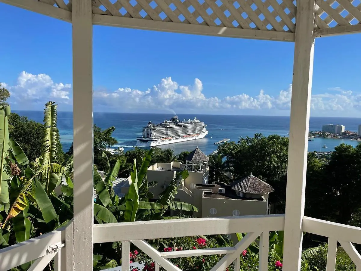 Hummingbird Retreat - Luxury Oceanview Apt, 7-Minute Walk To Beach Ocho Rios 0*,  Jamaika