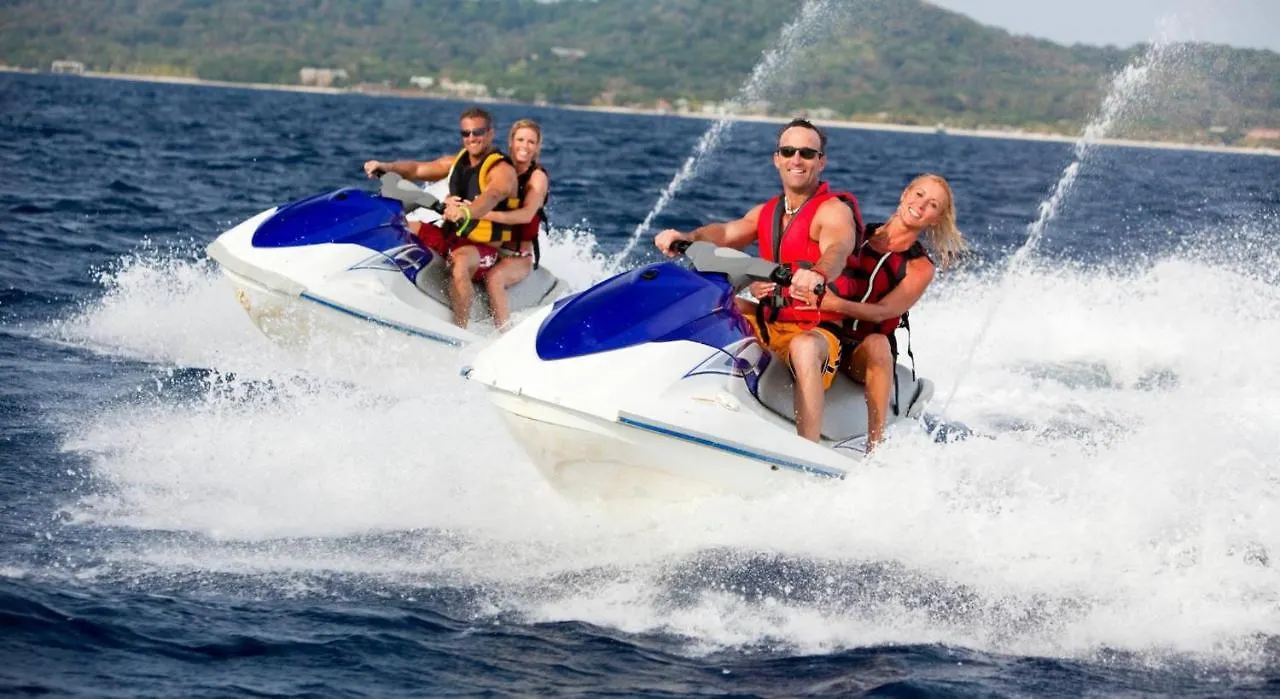 Hummingbird Retreat - Luxury Oceanview Apt, 7-Minute Walk To Beach Ocho Rios Lejlighed